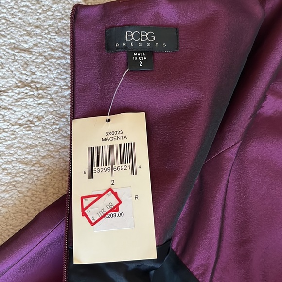 NWT BCBG Cocktail Dress. Magenta. Size 2 - Picture 9 of 11